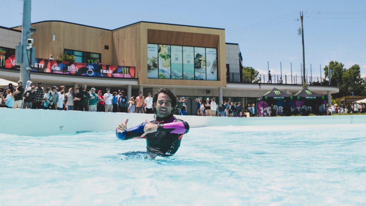 Stab High wave pool activation